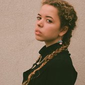 NiluferYanya.jpeg