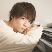 杉本琢弥-profile.jpg