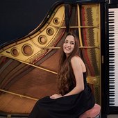 Stella_Almondo.jpg