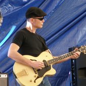 Jimi Hocking at Blues on Broadbeach 2009