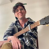 Charlie McDermott