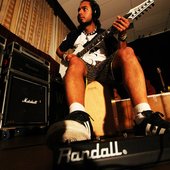 Recording Guitars at Cultura Tre's home studio