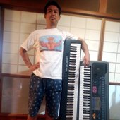 mozellwiththekeyboardyooooo.jpg