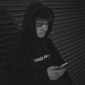 mlodszy