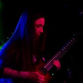 Victoria Villarreal - Guitar & Vocals