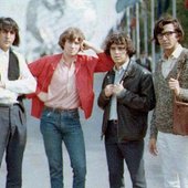 Los Barbaros