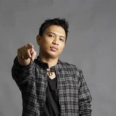 MV5BNzRjMmQ2NGUtMmY5Yi00YmQ0LWE5YzYtZWJiNWI3ZmIyNWI5XkEyXkFqcGdeQXVyNTI5NjIyMw@@._V1_UY1200_CR83,0,630,1200_AL_.jpg