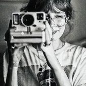 POLAROID