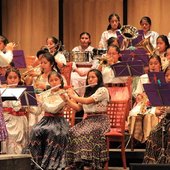 mujeres-del-viento-florido-banda-musical-integrada-por-indigenas-en-oaxaca-yola-martinezl-1.jpg