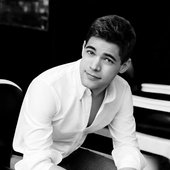 jeremy jordan | b&w