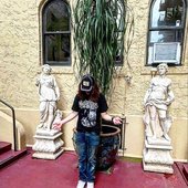 sawgdoer outside