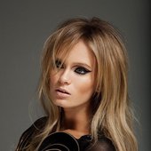 Sara Paxton
