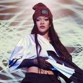 Rihanna8_SavageXFenty_GameDay.jpg