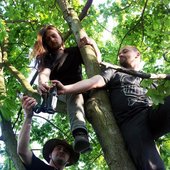 Herr K. (Bassquäler)  Horni (Guitarhero)  Andi ( Diva)