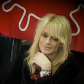 31.10.09  signing session at Fopp, London