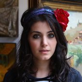 Katie Melua Attends Georgian Art Exhibition