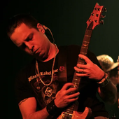 Charlie_Brown_Jr._ao_vivo_em_Guarulhos,_SP_(19_Julho_2008)_-_04.jpg