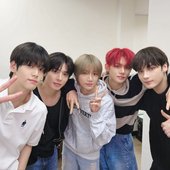 Tomorrow x Together 💙  투모로우바이투게더