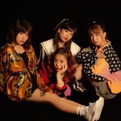 フィロソフィーのダンス-アー写-80s.jpg