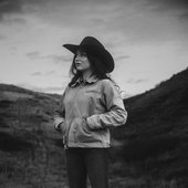NOELINE HOFMANN CMAB ARTIST IMAGE-6.jpg
