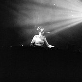 debit @ lodge room la