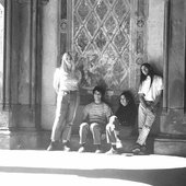photo by Lou Elda
