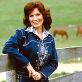 Loretta Lynn.jpg