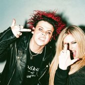 YUNGBLUD & Avril Lavigne