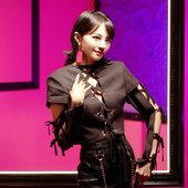 Anna Lee's press photo for single 'Mama Boy' (2024)