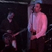 Screenshot 2024-05-14 at 22-15-34 angeschissen band – Google Suche.png