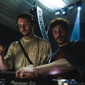 avatars-3T2oYZtbOBLZzyy5-eiIpow-t500x500.jpg