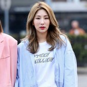 180330 On the way to Music Bank (2).jpg