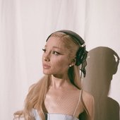 Ariana Grande Photos