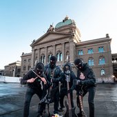 Photoshoot in front of the "Bundeshaus"