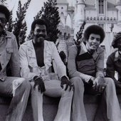 Smokey Robinson and The Miracles_61.JPG