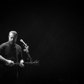 King-Dude-Recent-Live-Photo-by-The-Birds-Project-003-sml.jpg