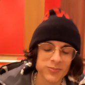 vgod comendo
