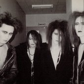 110820-hysteric-group-photo.jpg