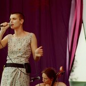 Performance (1990s)