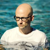 moby-computer-wallpaper-5760x3840.jpg