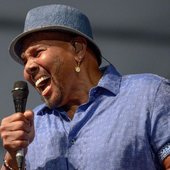 Aaron Neville_6.JPG