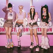 Japan Debut Single 〖Hot Mess〗