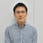 羽岡 佳