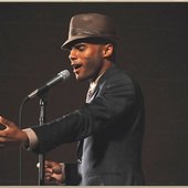  Kenny Lattimore