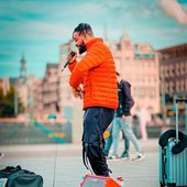 Humble Dragon... busking