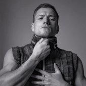 taronegerton_bra_1700785028355.jpeg