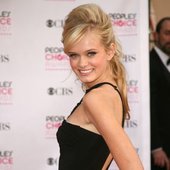 Sara Paxton