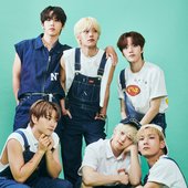 JAPAN 1st MINI ALBUM『Bubbling』