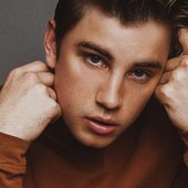 Carson Rowland