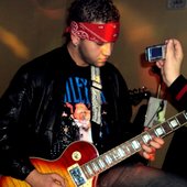 Mr. Alex - Guitarrista e B. Vocal